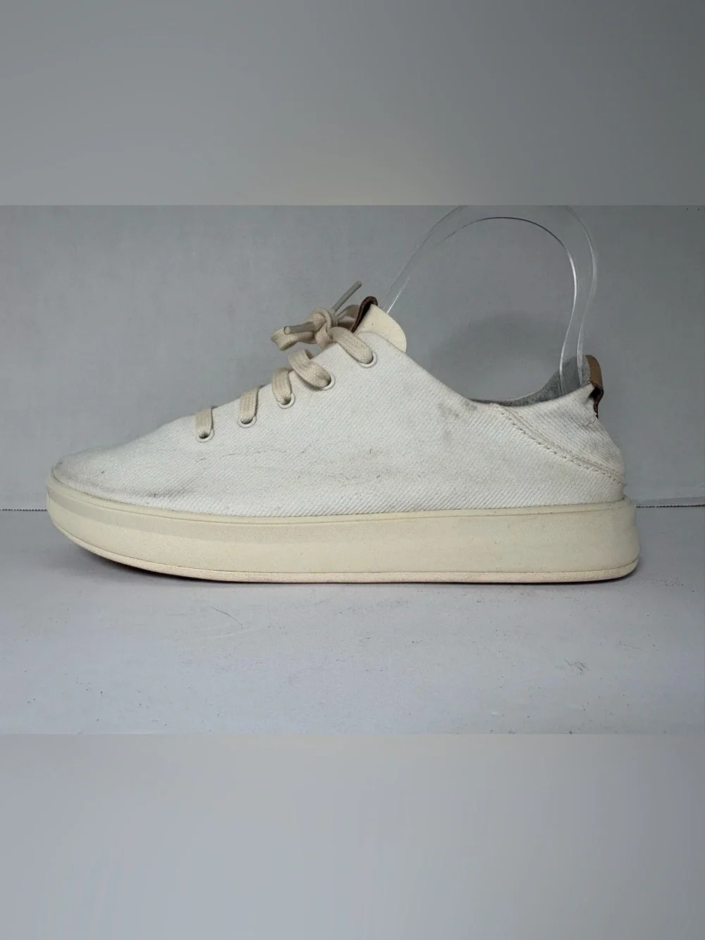 OluKai Ki’ihele Li White Canvas Sneakers Low Profile Design Lace-up Size 6.5